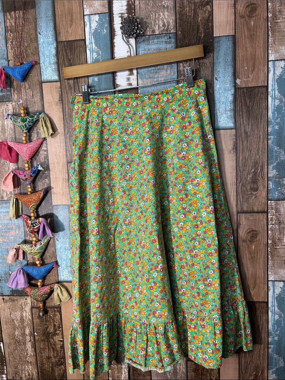Vintage floral cotton  Skirt with Ruffle Hem - Picture 11 of 15